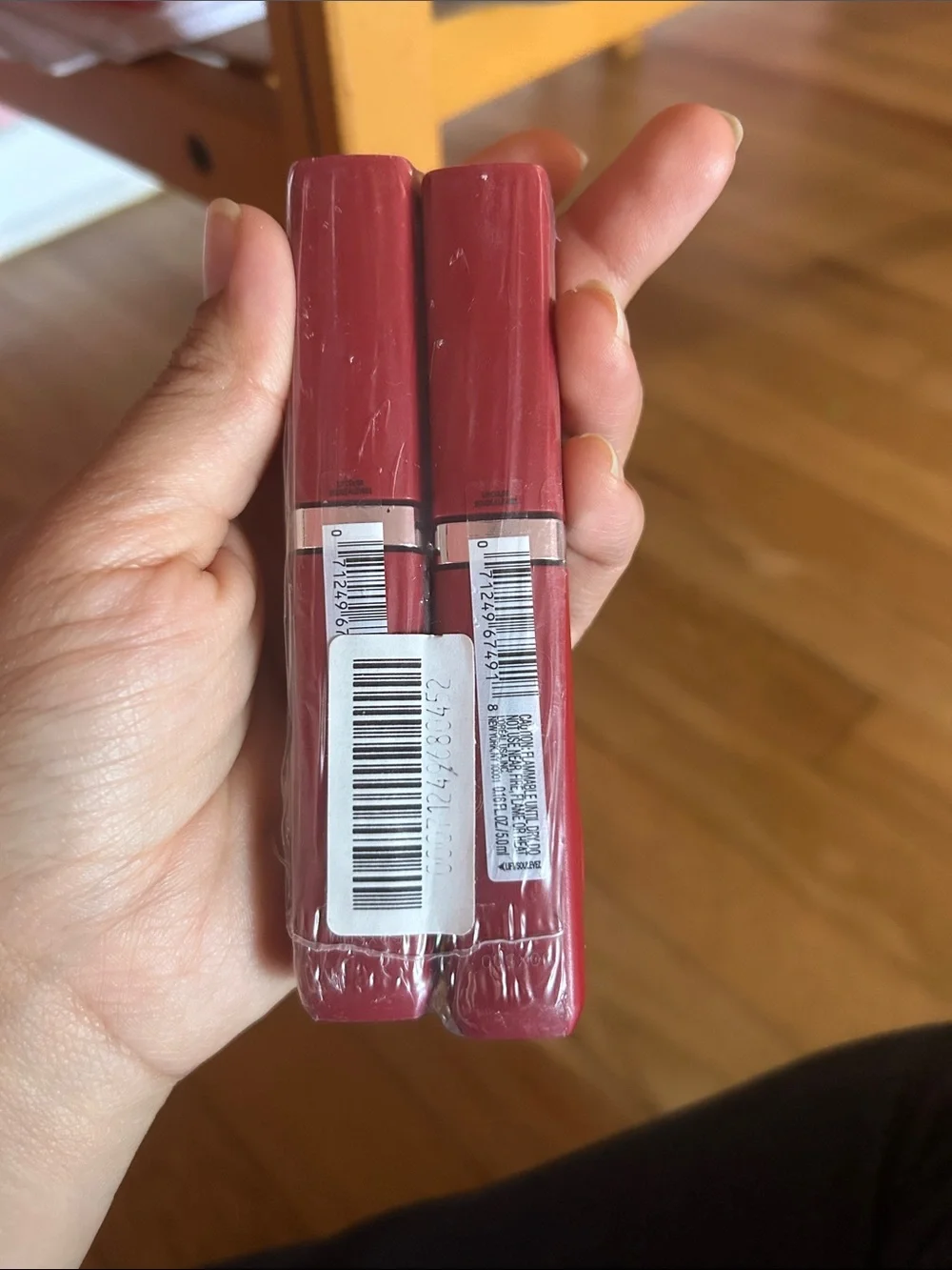 Maybelline Lipstick le rouge Paris